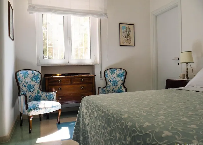 Casa Del Grifone 2* קרוביניו